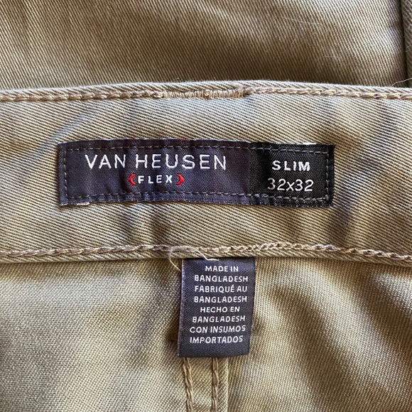 Van Heusen excellent used condition khaki colored dress pants - Picture 2 of 5